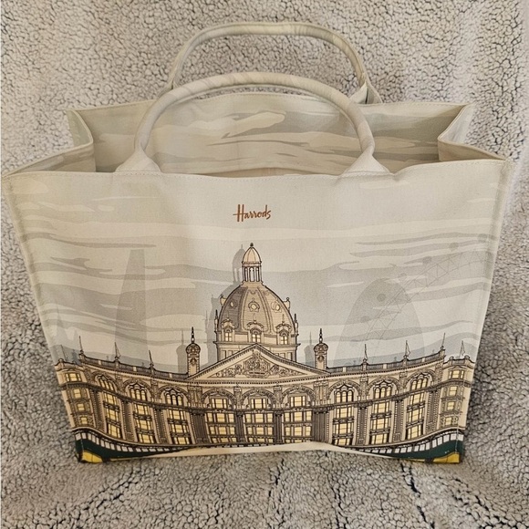 HARRODS
Large Architectural Building Shopper New Never Used - Picture 3 of 13